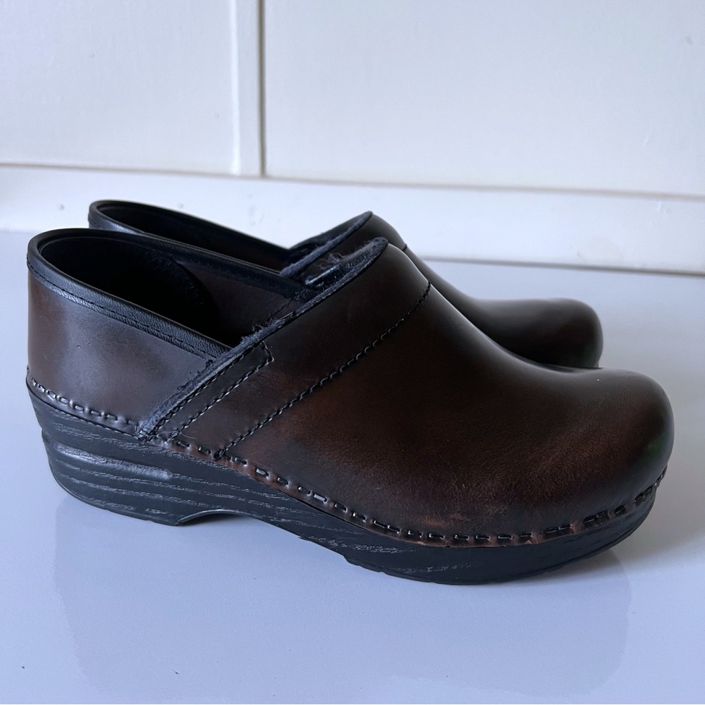 Dansko Brown Leather Clogs Comfort Casual Career Professional Orthopedic SZ 38